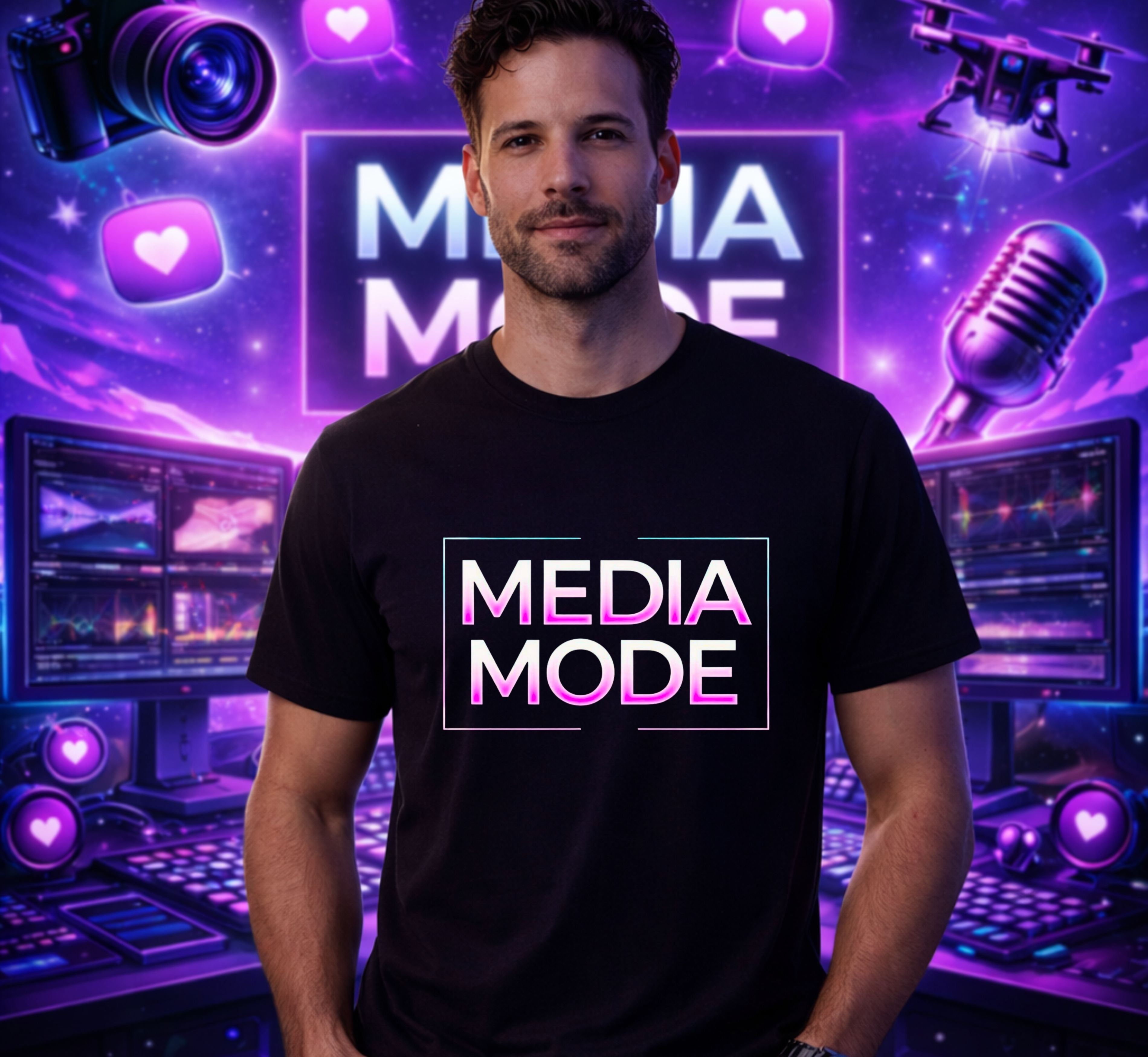 D111-Unisex t-shirt - Luxury futuristic typography "MEDIA MODE"